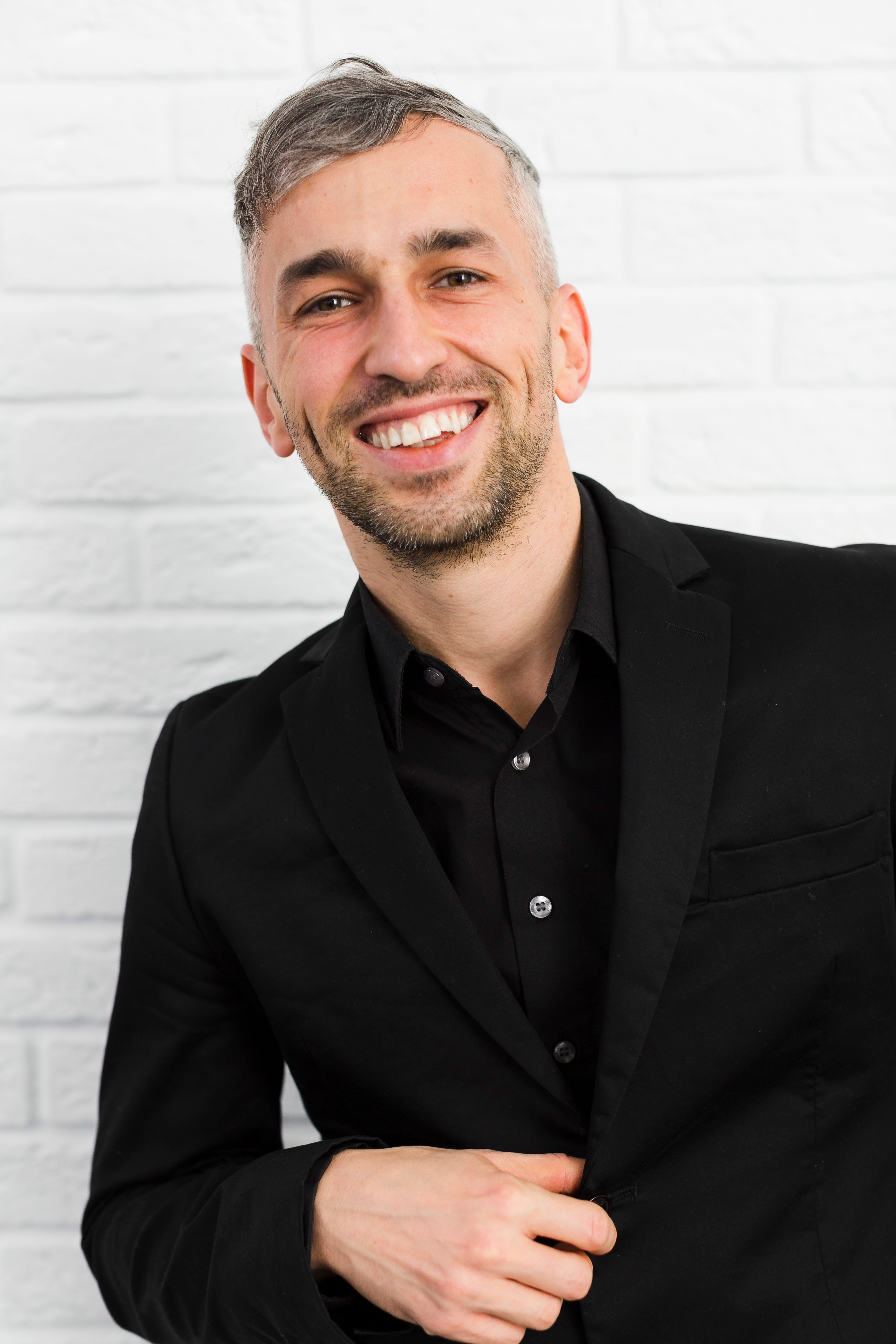 portrait-man-black-suit