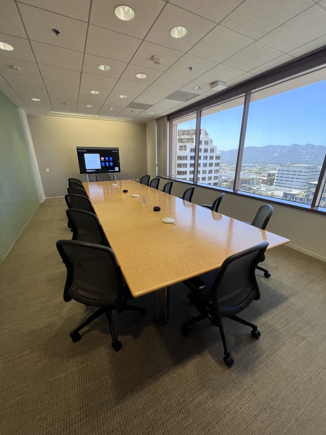 North Brand meeting room | Before