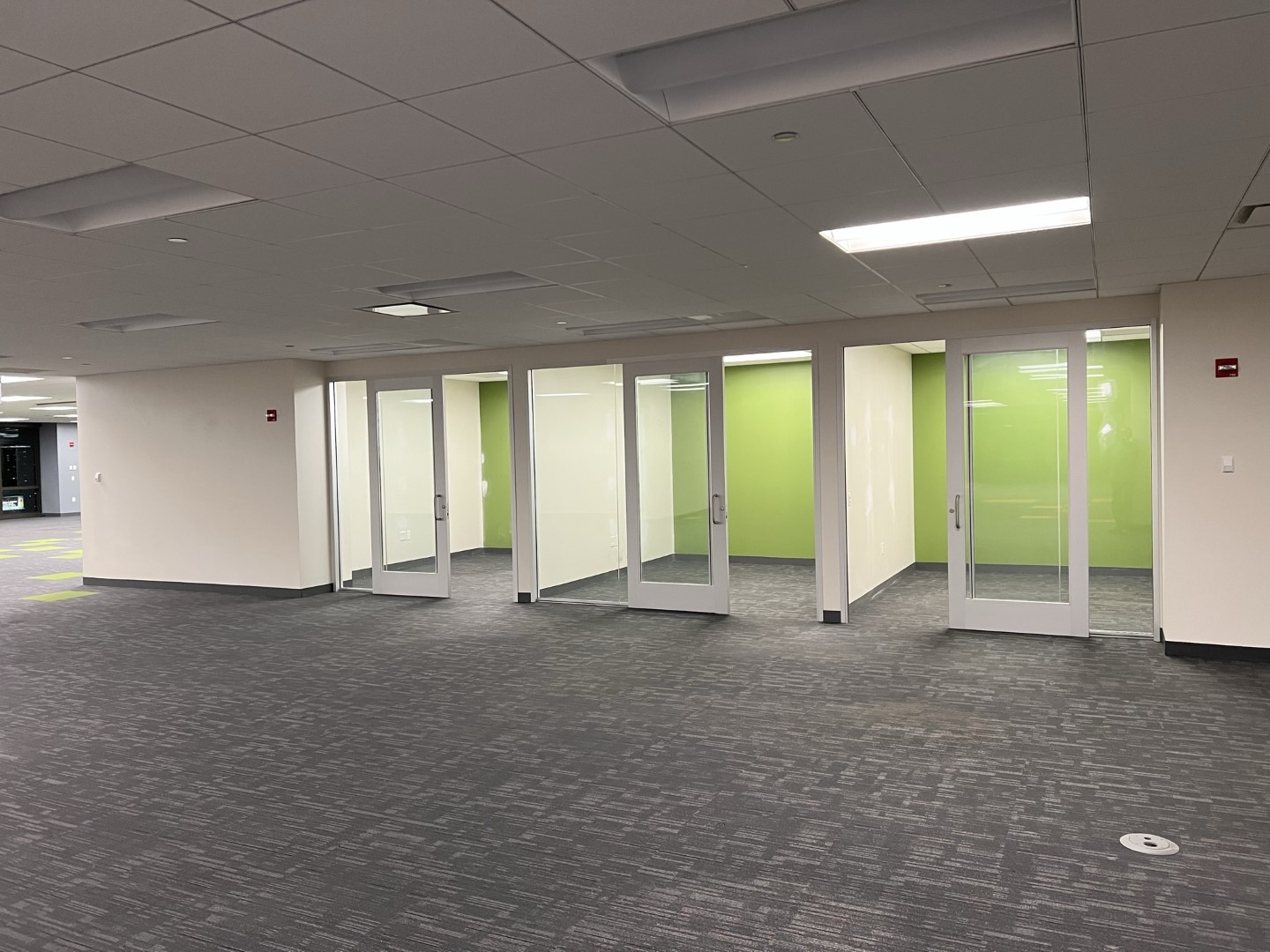 Cleared Stantec Chicago private offices with partitions retained