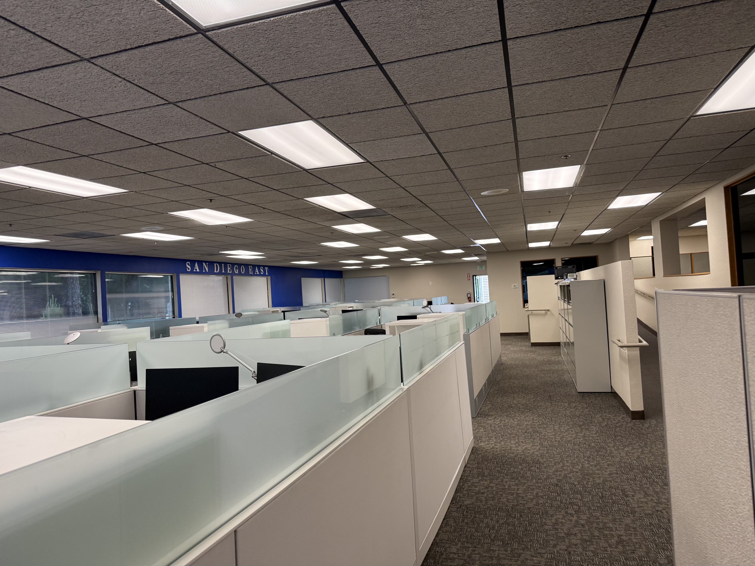 U.S. Bank Camino Del Rio reconfigured workplace circulation | Completed