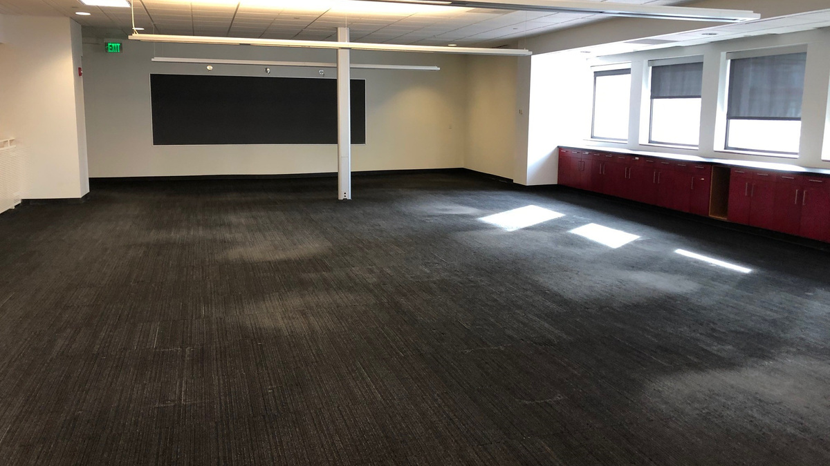 Cleared Stantec workplace in Denver